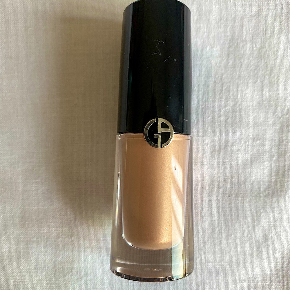 Armani EYE TINT LONG-LASTING LIQUID EYESHADOW
11s Bronze/Rose Ashes - NWOB